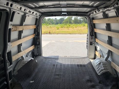 Used 2021 Chevrolet Express 2500 w/ Driver Convenience Package RWD image 32