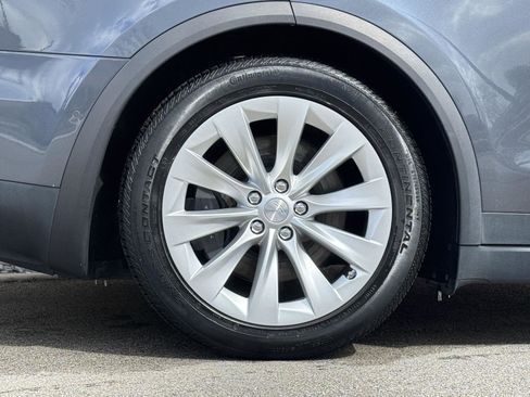 Used 2020 Tesla Model X Long Range image 18