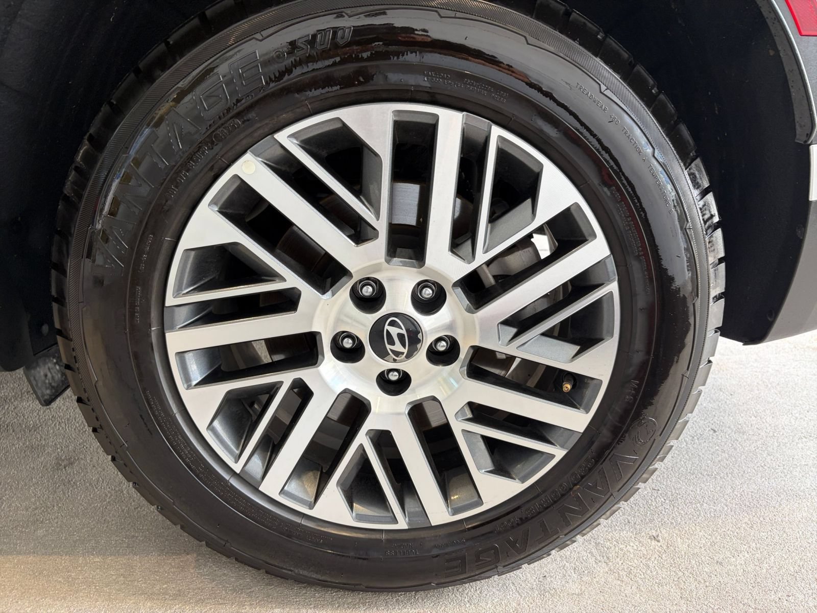 Used 2026 Hyundai Palisade SEL FWD image 32
