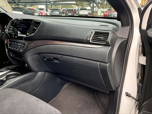 Used 2022 Honda Pilot Sport image 18