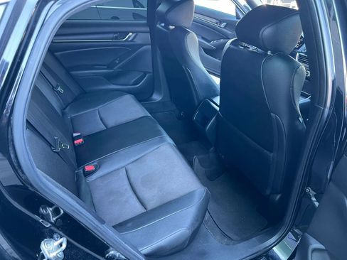 Used 2019 Honda Accord Sport image 12