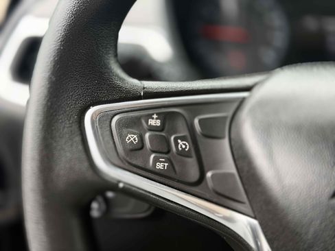 Used 2018 Chevrolet Equinox LS FWD image 24