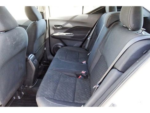 Used 2021 Nissan Kicks SV image 12