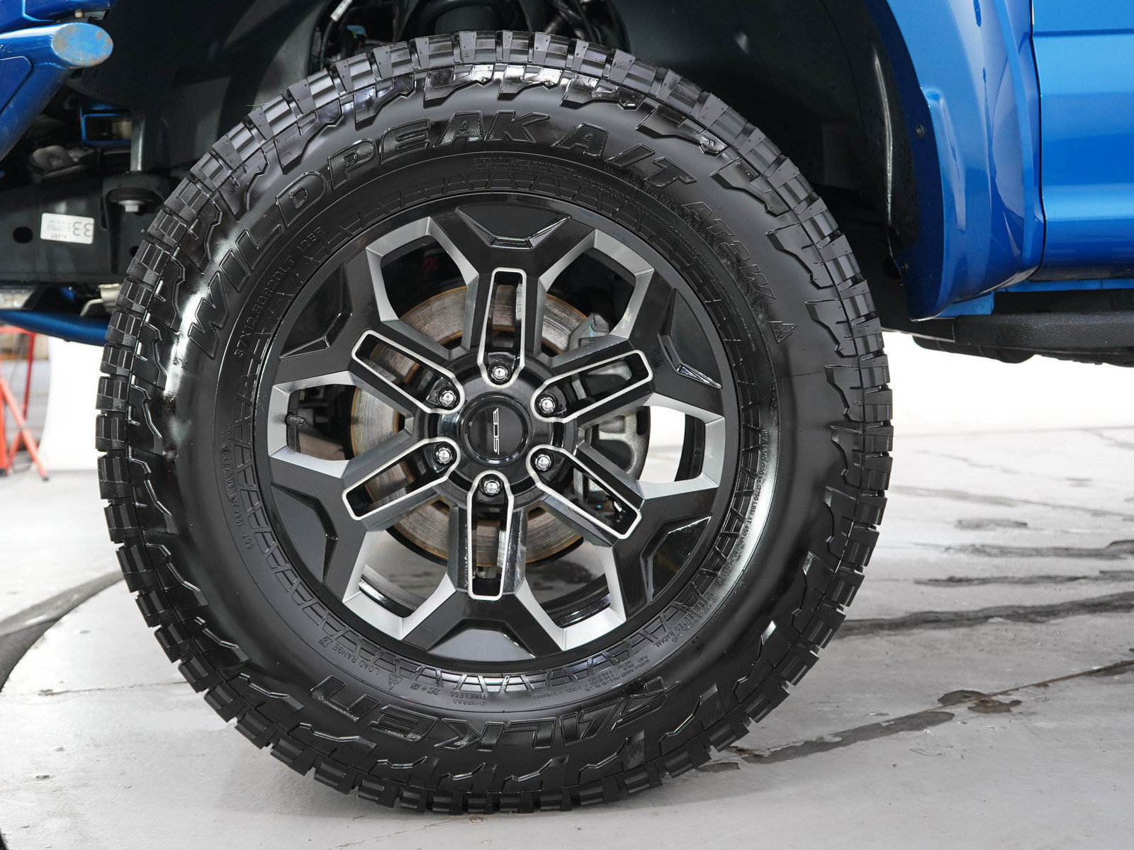 Used 2020 Ford F150 Raptor w/ Equipment Group 802A Luxury AWD/4WD image 29