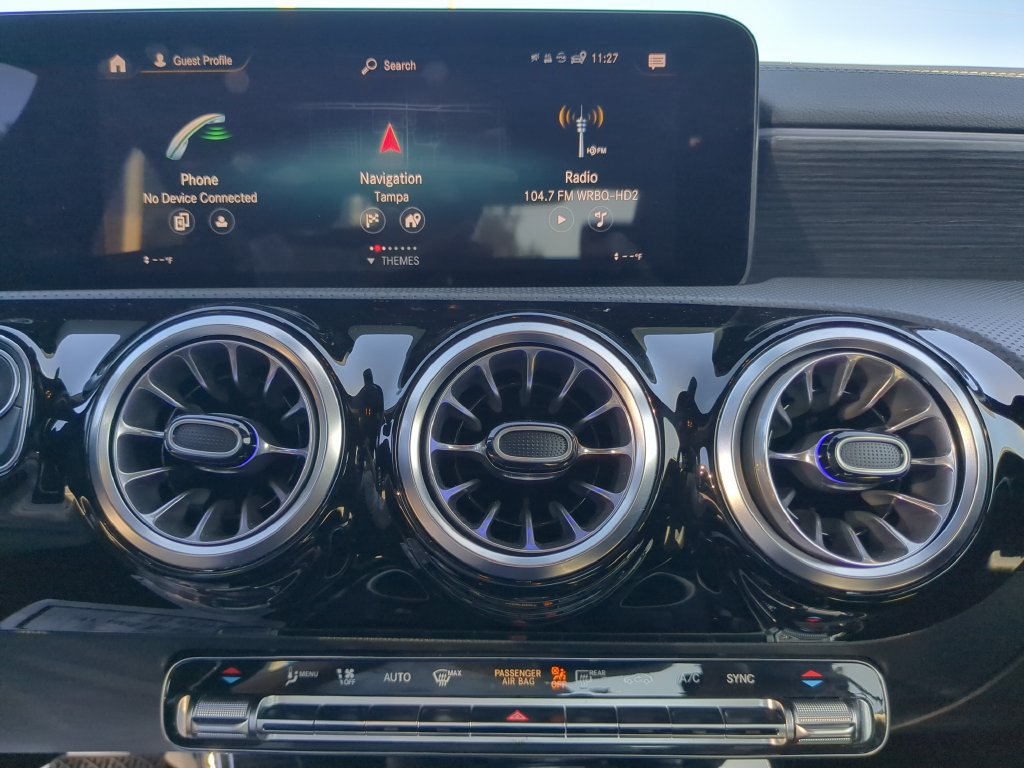 Used 2023 Mercedes-Benz CLA 250 w/ Premium Package image 23