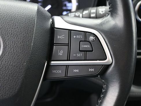 Used 2023 Toyota Highlander LE image 35