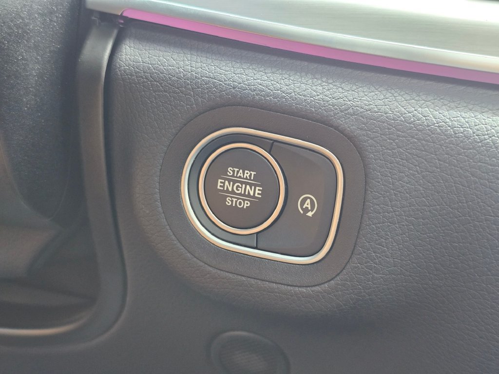 Used 2025 Mercedes-Benz GLS 450 4MATIC image 29