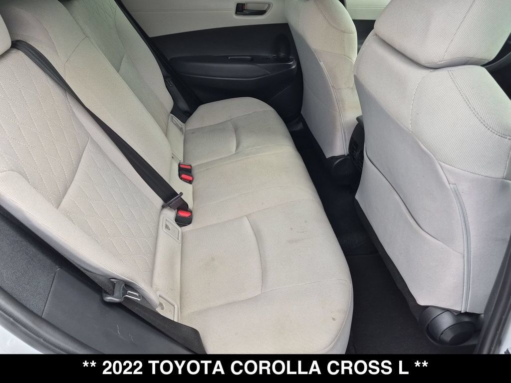 Used 2022 Toyota Corolla Cross L FWD image 27