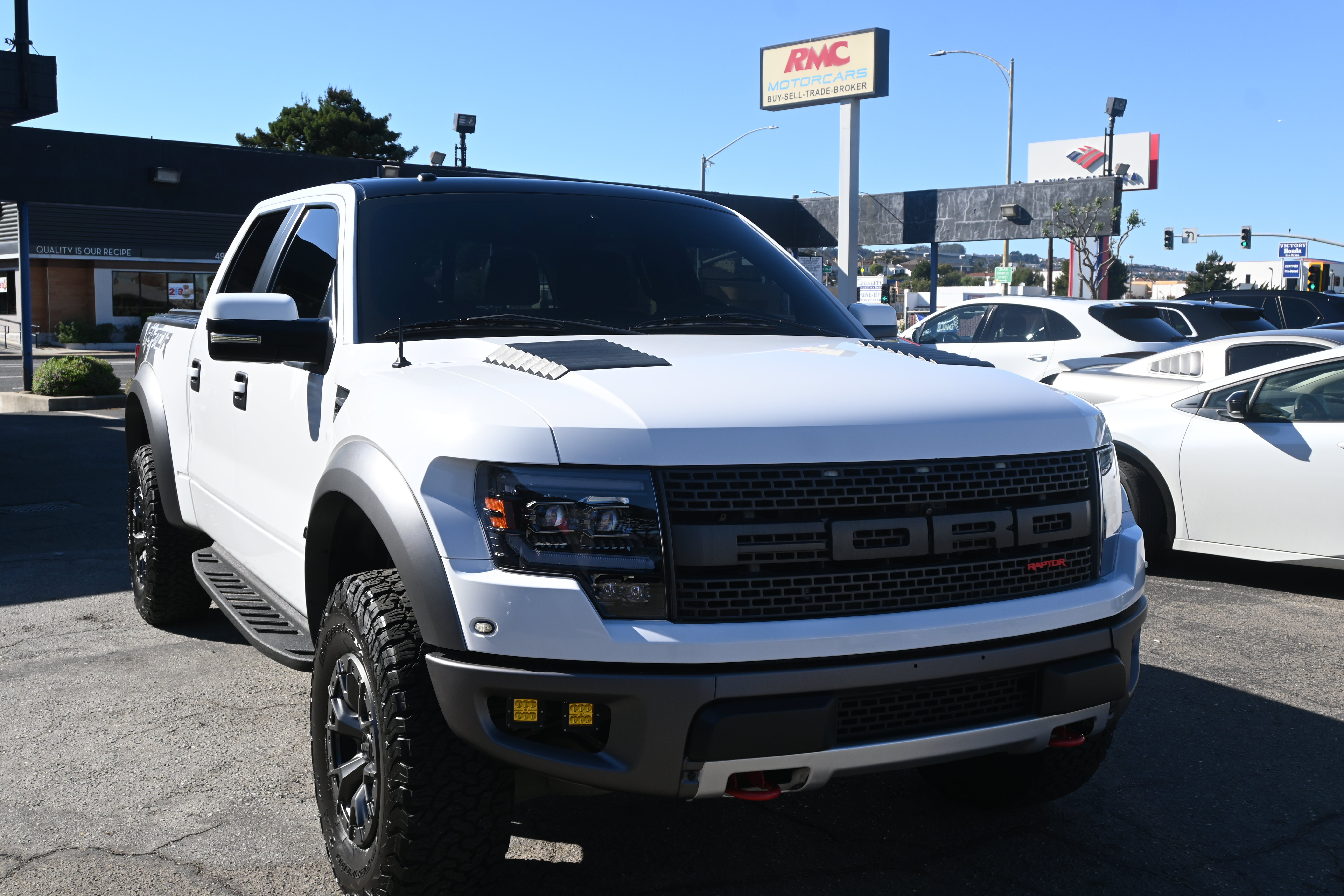 Used 2014 Ford F150 Raptor w/ Equipment Group 801A Luxury AWD/4WD image 16