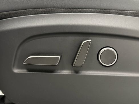 Used 2026 Tesla Model Y Long Range image 12