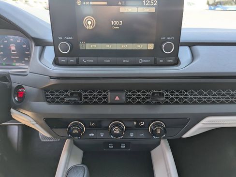 Used 2025 Honda Accord LX image 18