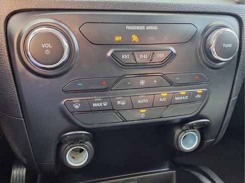 Used 2023 Ford Ranger XLT w/ Equipment Group 301A Mid AWD/4WD image 23