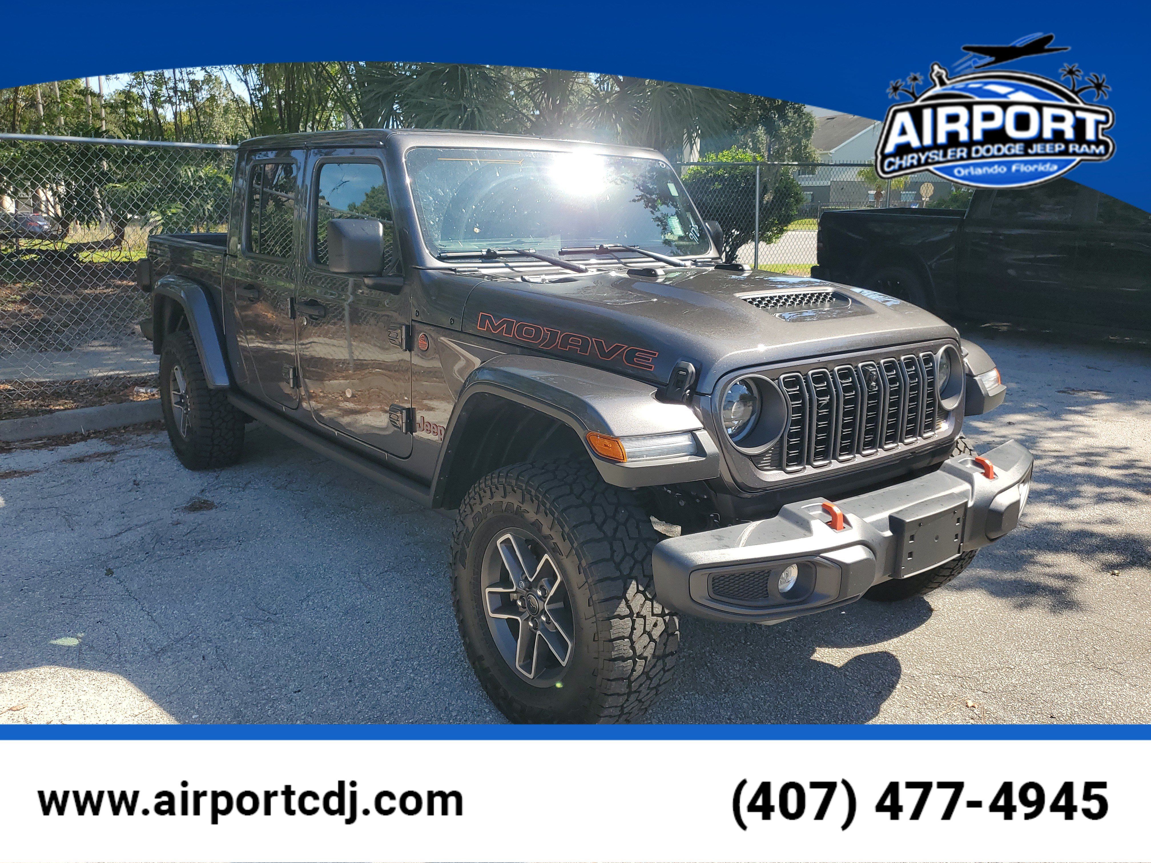 Used 2025 Jeep Gladiator Mojave w/ Technology Group AWD/4WD image 1
