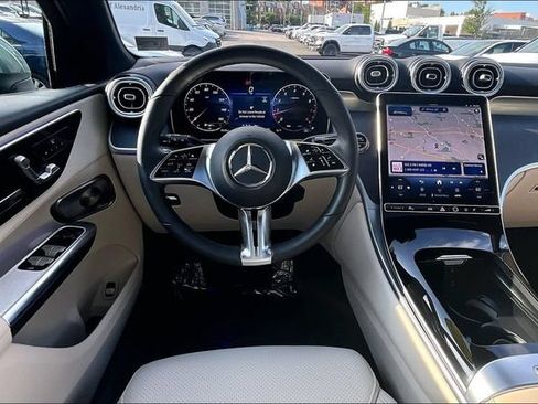 Used 2026 Mercedes-Benz GLC 300 4MATIC image 4
