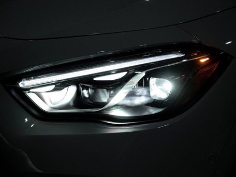 New 2026 Mercedes-Benz GLA 35 AMG 4MATIC image 8