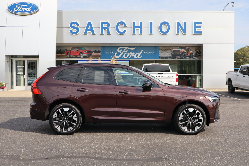 Used 2026 Volvo XC60 B5 Plus w/ Climate Package AWD/4WD image 2