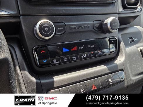 Used 2025 RAM ProMaster 2500 w/ U-Haul Equipment Group FWD image 18
