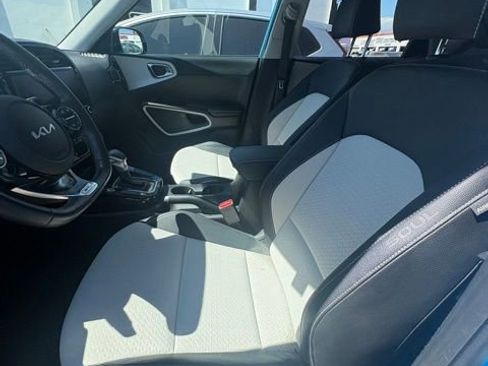 Certified 2023 Kia Soul GT-Line FWD image 12