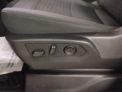 Used 2025 GMC Sierra 1500 Elevation image 18