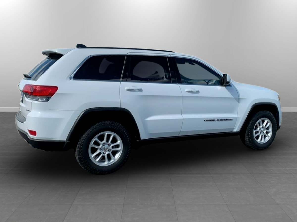 Used 2019 Jeep Grand Cherokee Laredo AWD/4WD image 7