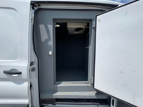 Used 2023 Ford E-Transit Medium Roof w/ Interior Upgrade Package RWD image 20