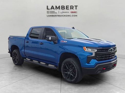 Used 2022 Chevrolet Silverado 1500 LT Trail Boss w/ LT Trail Boss Premium Package AWD/4WD image 7