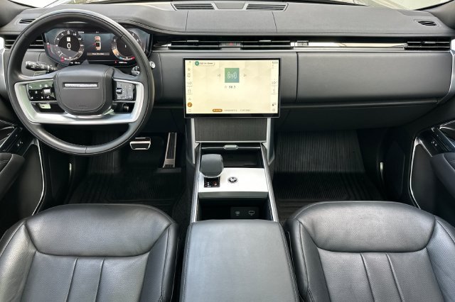 Used 2024 Land Rover Range Rover Long Wheelbase SE AWD/4WD image 12