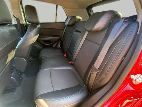 Used 2016 Chevrolet Trax LT w/ LT Sun and Sound Package FWD image 19