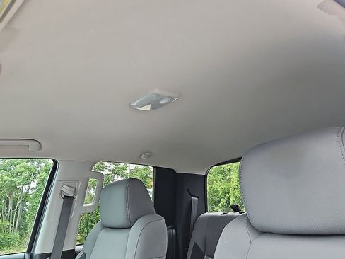 Used 2019 Toyota Tundra SR5 AWD/4WD image 23