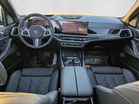 Used 2026 BMW X5 xDrive50e w/ Executive Package image 18