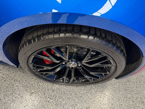 Used 2015 Chevrolet Corvette Z06 w/ 3LZ Preferred Equipment Group RWD image 36