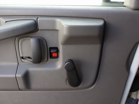 Used 2014 GMC Savana 3500 Work Van image 19