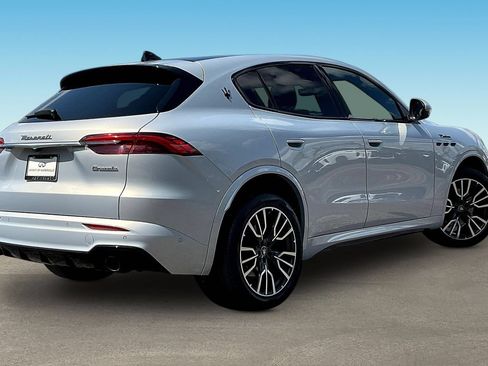 Used 2023 Maserati Grecale Modena AWD/4WD image 5
