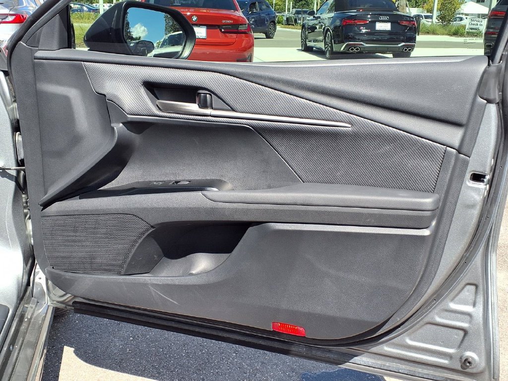 Used 2025 Toyota Camry SE w/ Convenience Package FWD image 14