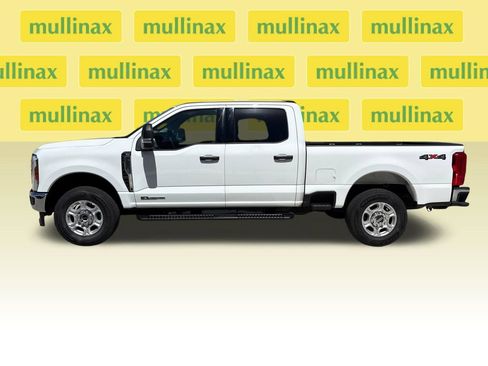 Certified 2025 Ford F250 XLT AWD/4WD image 9