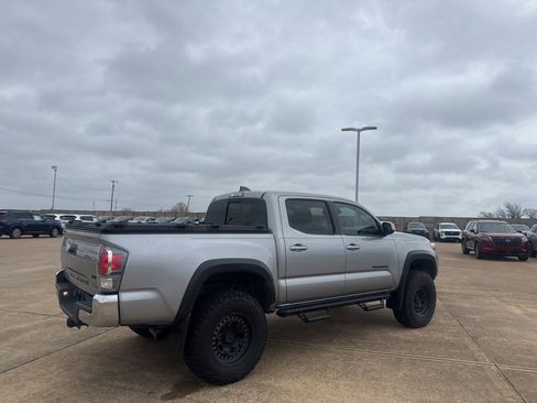 Used 2020 Toyota Tacoma TRD Off-Road image 22