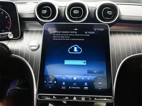 Used 2024 Mercedes-Benz C 300 4MATIC Sedan image 11