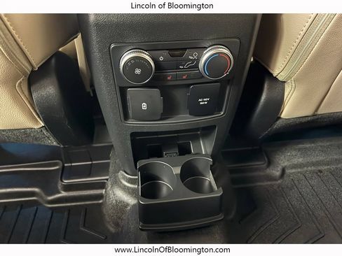 Used 2022 Ford Explorer Limited w/ Equipment Group 301A AWD/4WD image 12