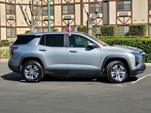 Used 2025 Chevrolet Equinox LT image 4