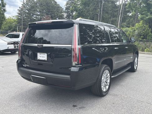 Used 2020 Cadillac Escalade ESV 4WD image 8