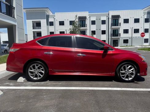 Used 2014 Nissan Sentra SR w/ SR Driver Package FWD image 5