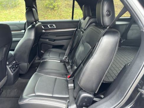 Certified 2017 Ford Explorer Limited image 16