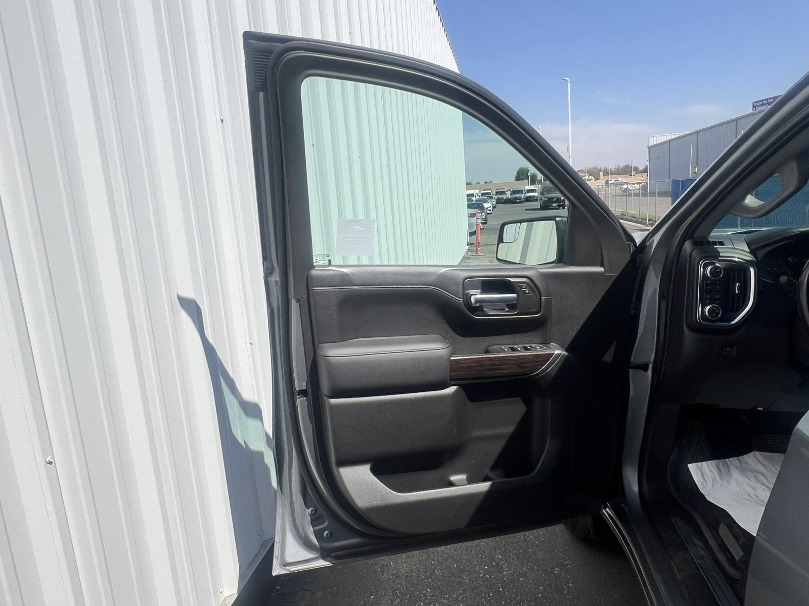 Used 2021 GMC Sierra 1500 Elevation w/ LPO, Elevation Black Package AWD/4WD image 13