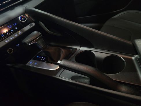 Used 2023 Hyundai Elantra SEL image 26