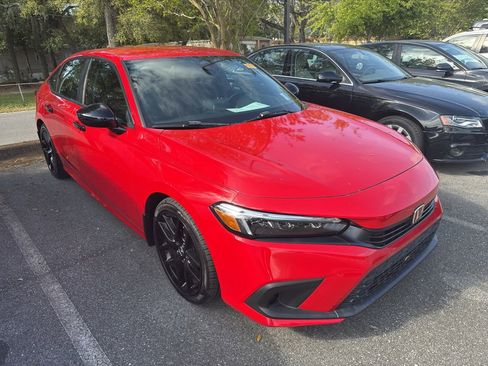 Used 2023 Honda Civic Sport image 2
