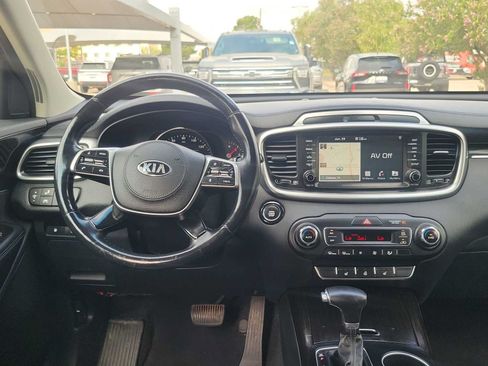 Used 2019 Kia Sorento EX w/ Option Group 040 AWD/4WD image 14