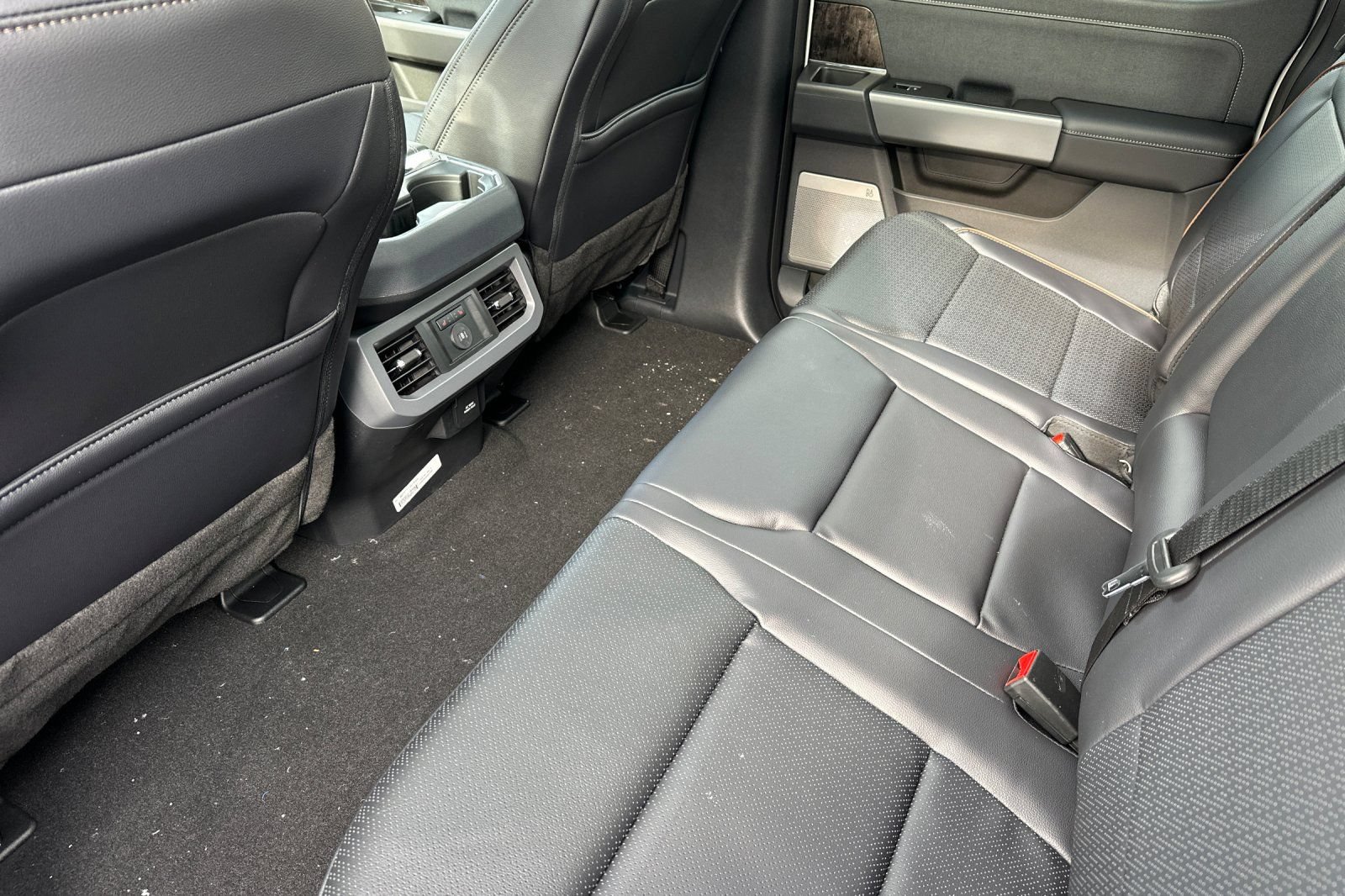New 2025 Ford F250 Lariat w/ Lariat Ultimate Package AWD/4WD image 12