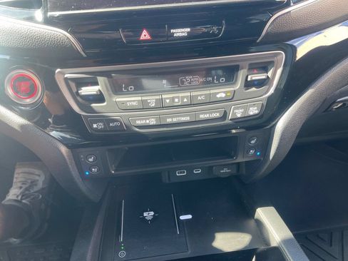 Used 2025 Honda Ridgeline Black Edition image 19