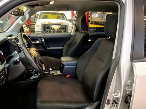 Used 2024 Toyota 4Runner TRD Off-Road image 10