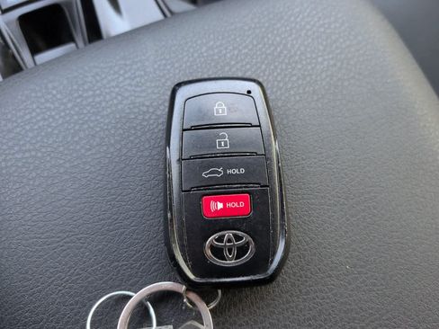 Used 2025 Toyota Camry SE w/ Convenience Package FWD image 27